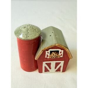 Gigi Red Barn And Silo Salt And Pepper Shaker - Read